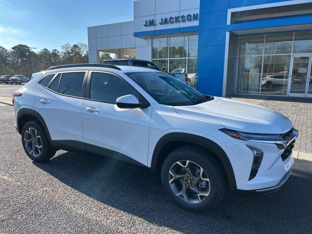 new 2025 Chevrolet Trax car, priced at $25,510