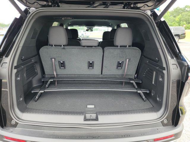 new 2025 Chevrolet Traverse car, priced at $43,529