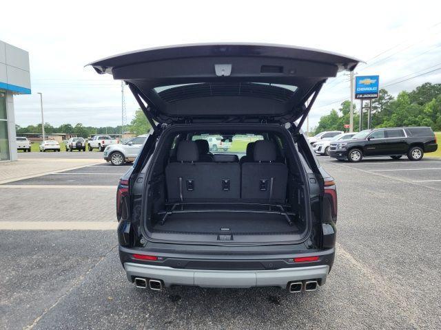 new 2025 Chevrolet Traverse car, priced at $43,529