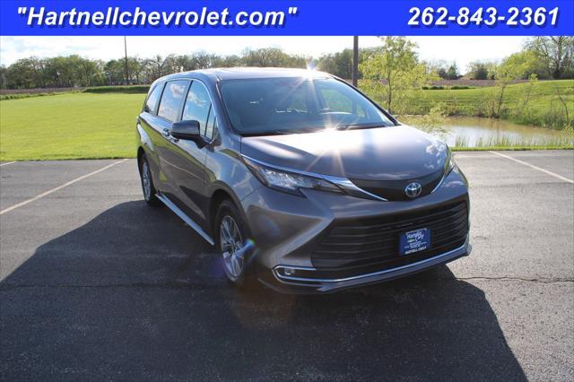 used 2022 Toyota Sienna car, priced at $39,999