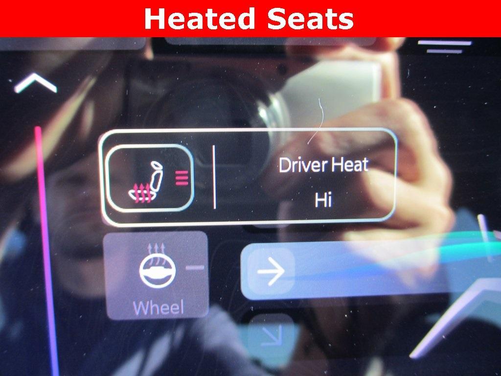 used 2025 Jeep Grand Cherokee car, priced at $35,995