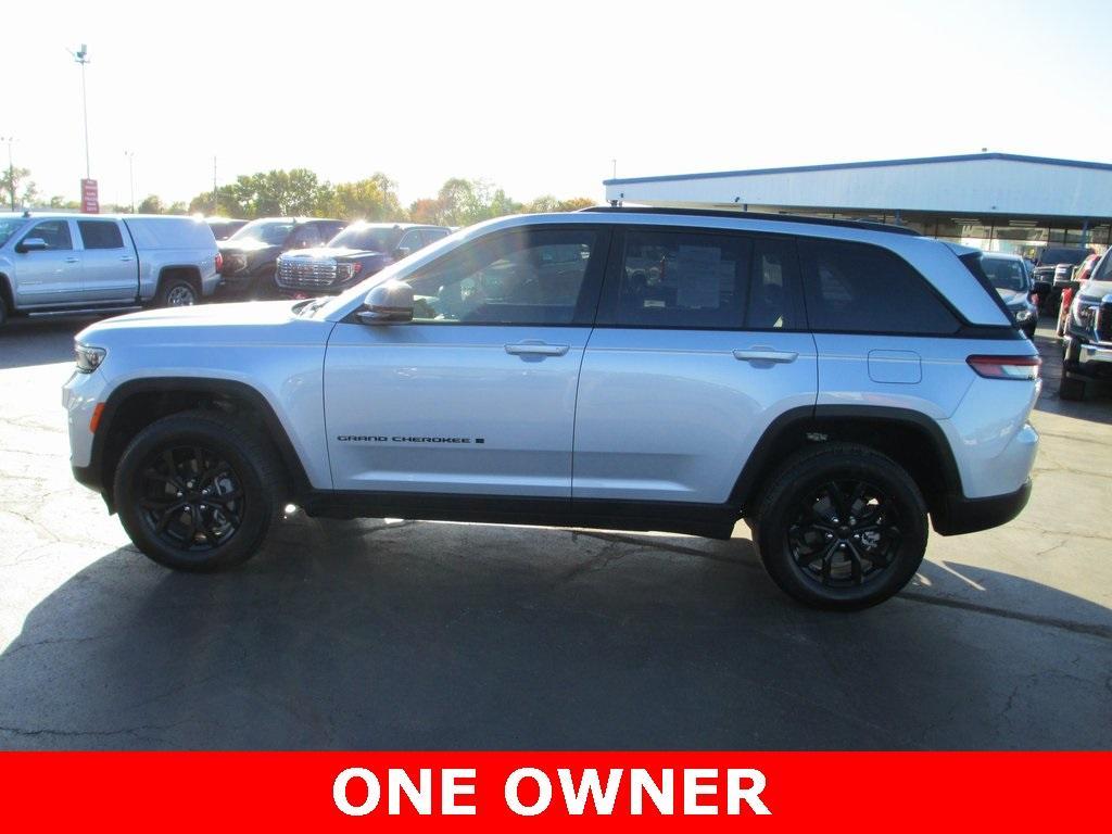 used 2025 Jeep Grand Cherokee car, priced at $35,995