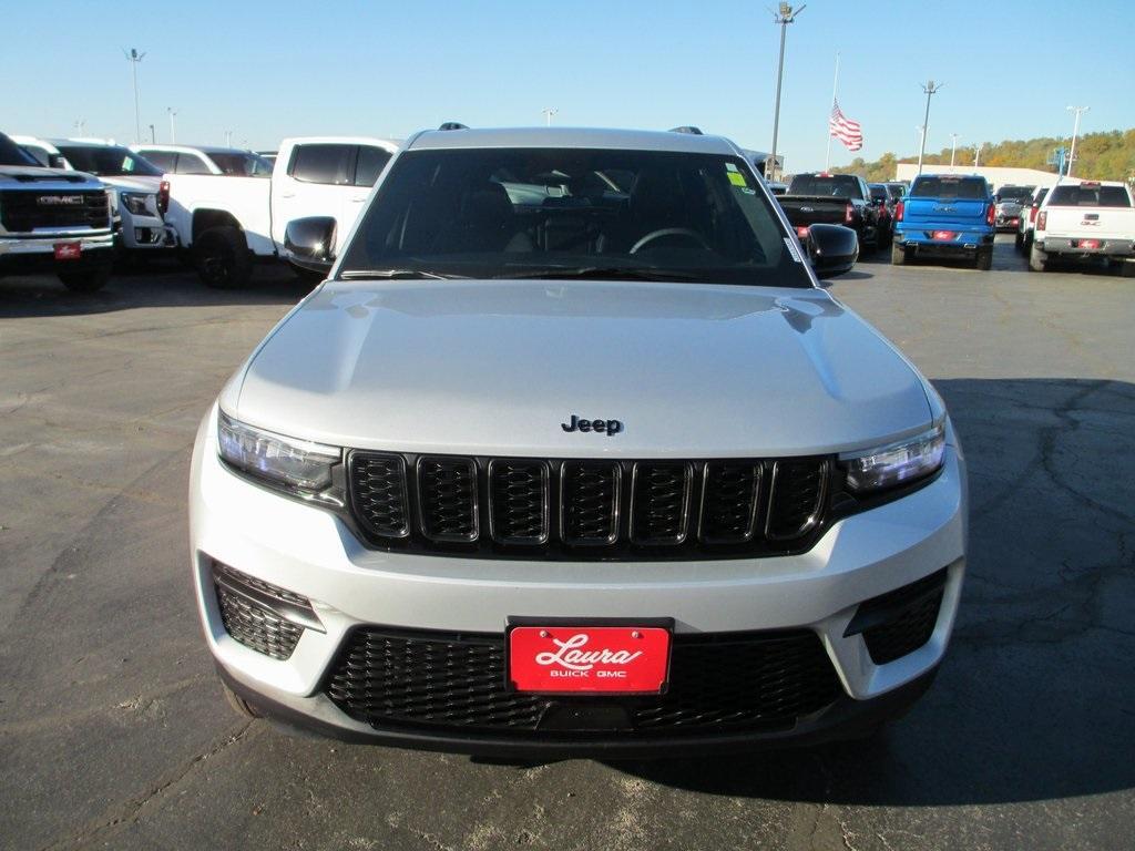 used 2025 Jeep Grand Cherokee car, priced at $35,995