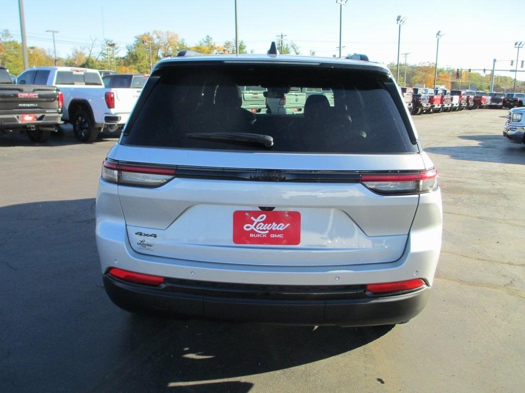 used 2025 Jeep Grand Cherokee car, priced at $35,995