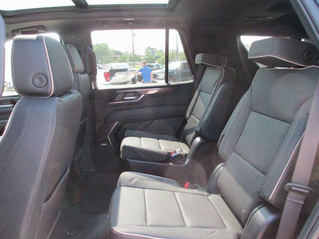 new 2025 GMC Yukon car, priced at $73,643