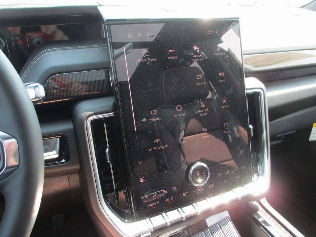 new 2025 GMC Yukon car, priced at $73,643