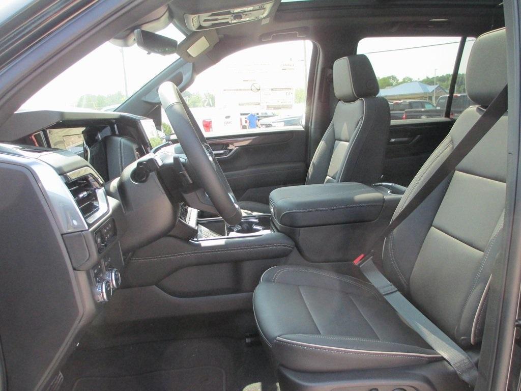 new 2025 GMC Yukon car, priced at $73,643