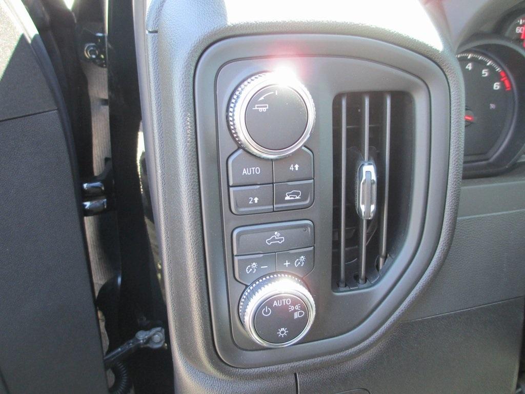 new 2025 GMC Sierra 1500 car, priced at $46,965