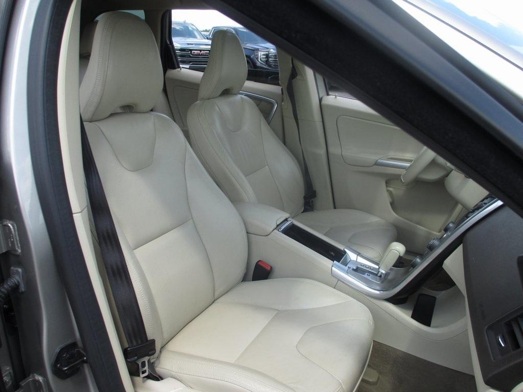 used 2012 Volvo XC60 car, priced at $8,995