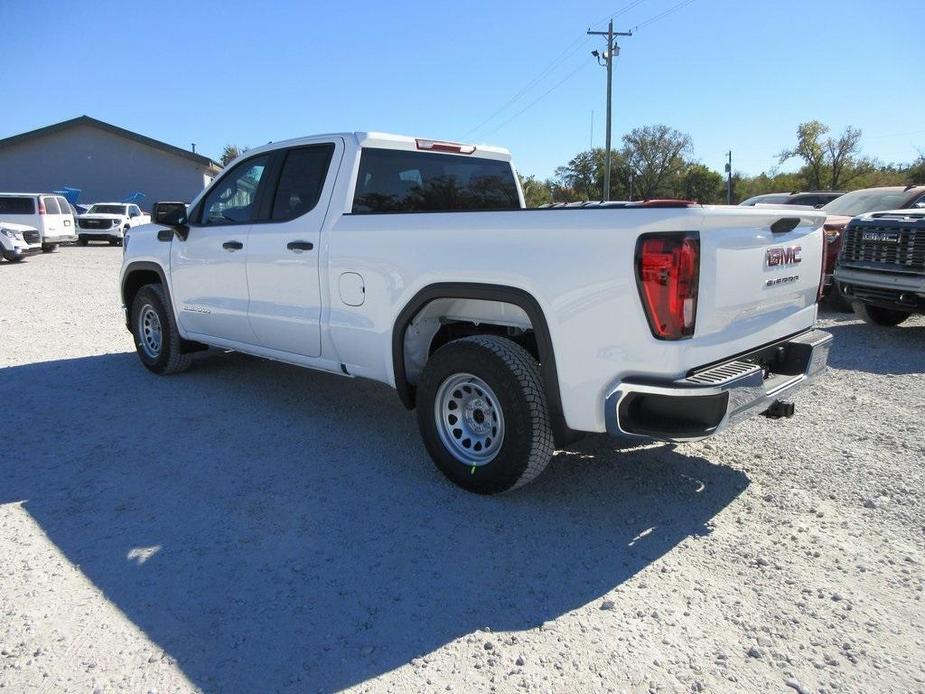 new 2025 GMC Sierra 1500 car, priced at $41,825