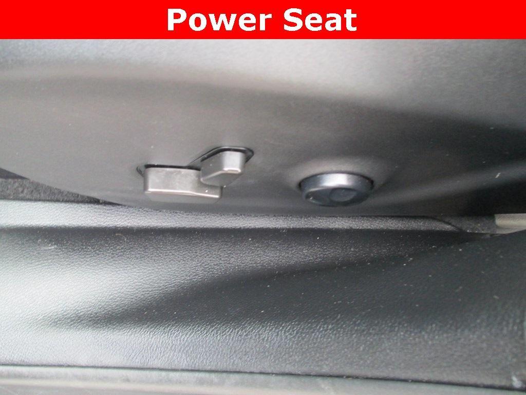 used 2021 Jeep Cherokee car, priced at $18,995