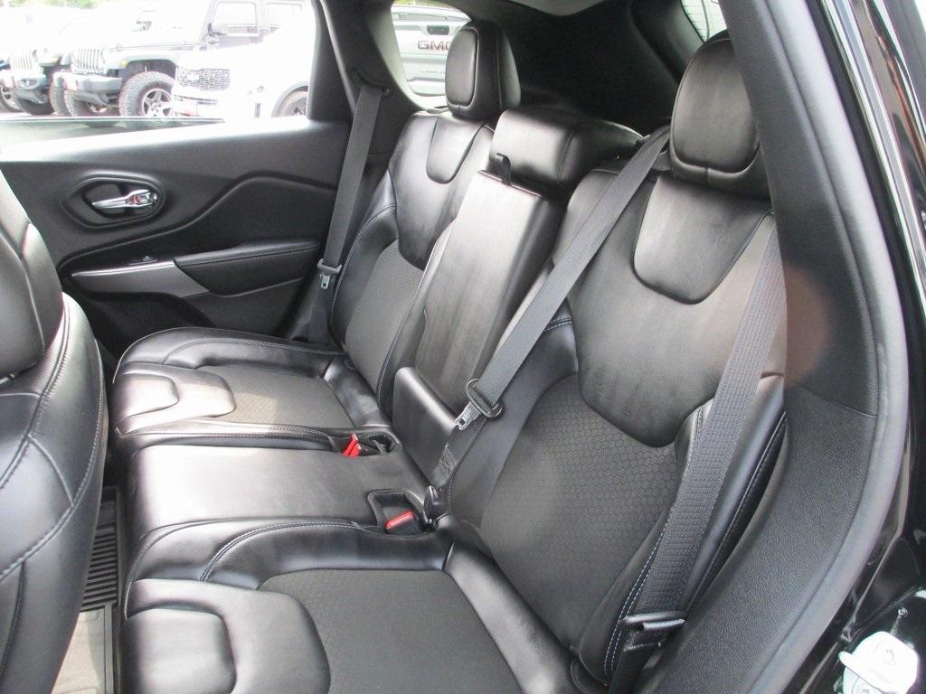 used 2021 Jeep Cherokee car, priced at $18,995