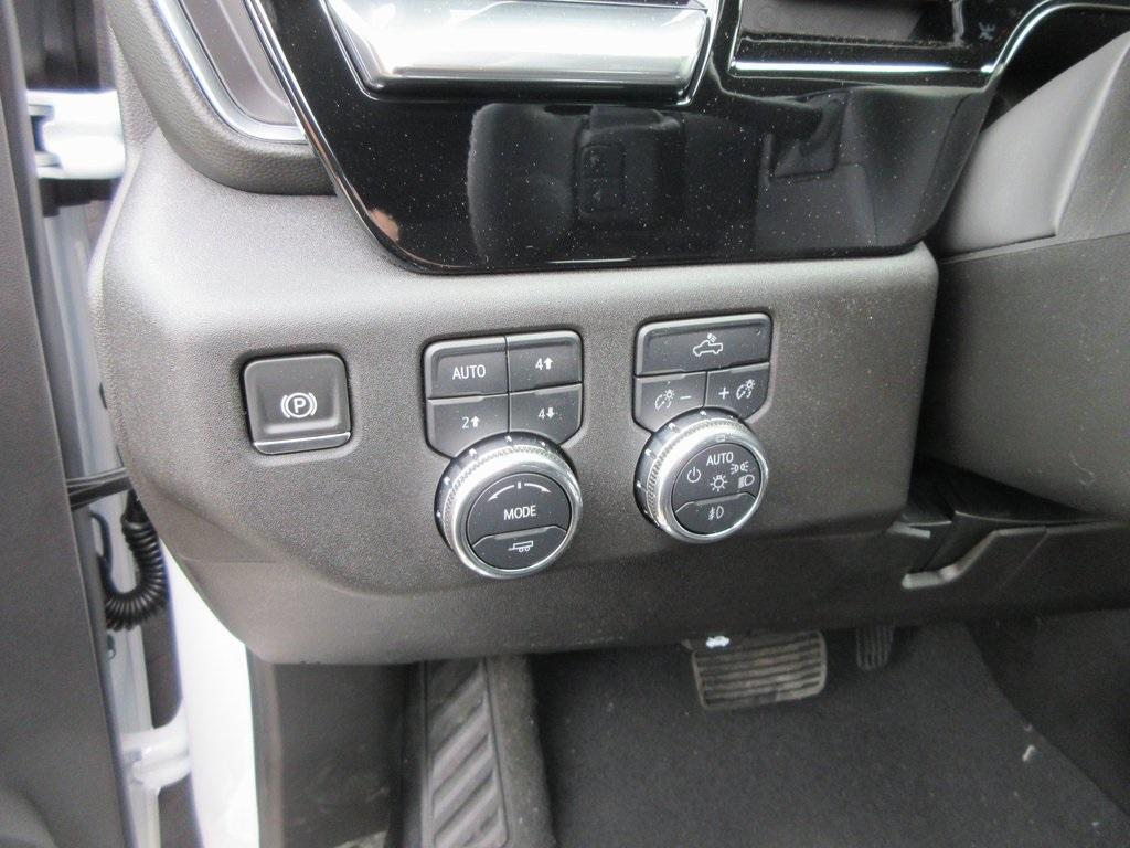 new 2025 GMC Sierra 1500 car, priced at $50,632