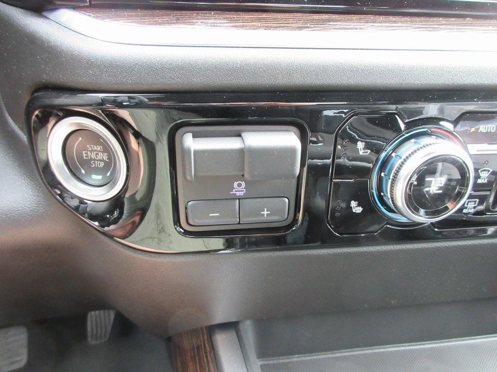 new 2025 GMC Sierra 1500 car, priced at $50,632