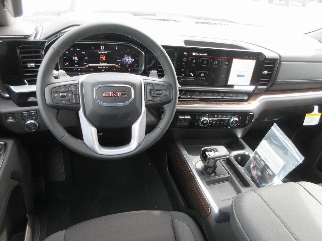 new 2025 GMC Sierra 1500 car, priced at $50,632