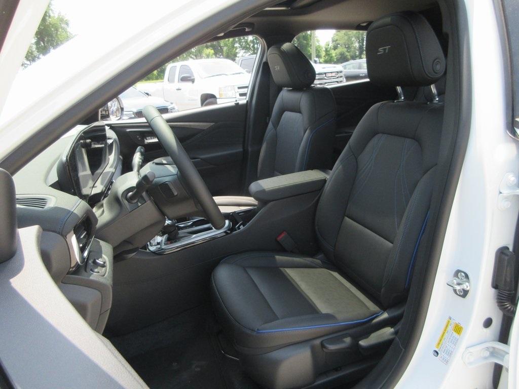 new 2025 Buick Envista car, priced at $26,539