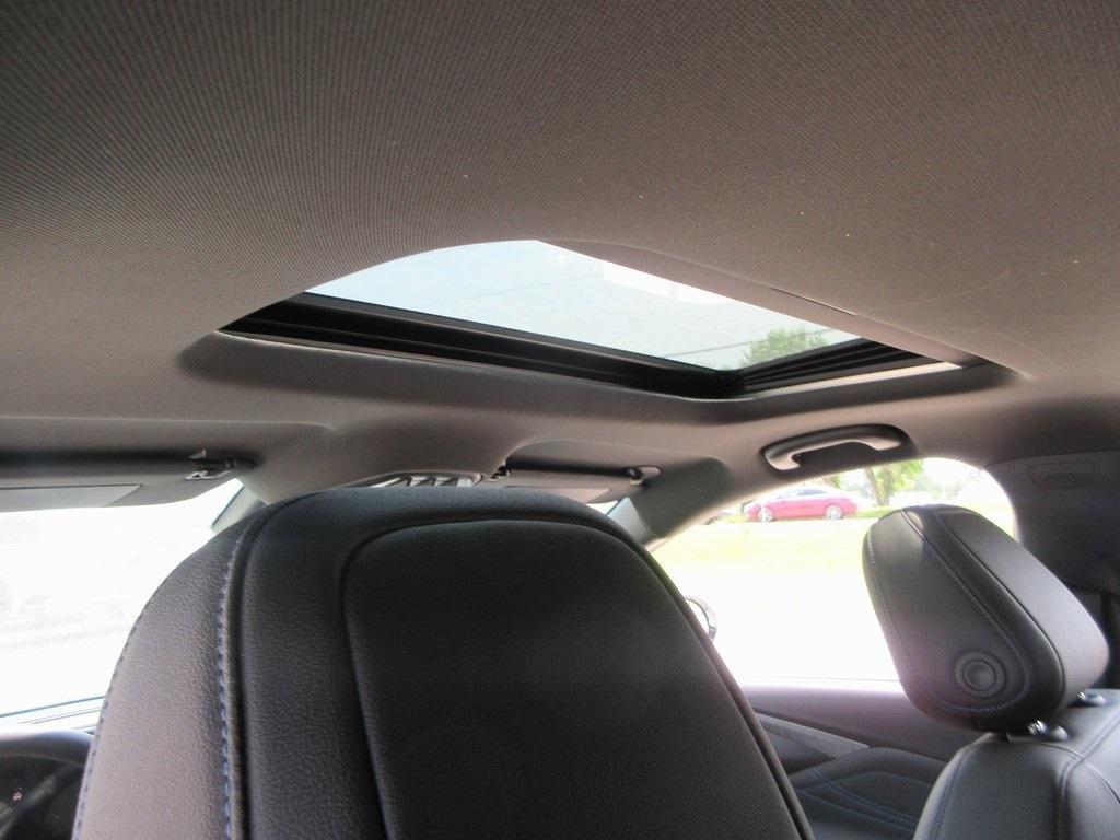 new 2025 Buick Envista car, priced at $26,539