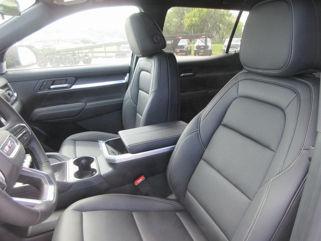 new 2026 GMC Terrain car, priced at $33,118
