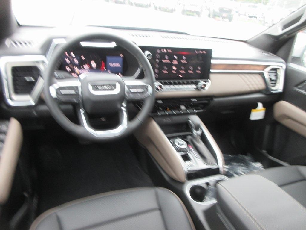 new 2025 GMC Canyon car, priced at $52,698