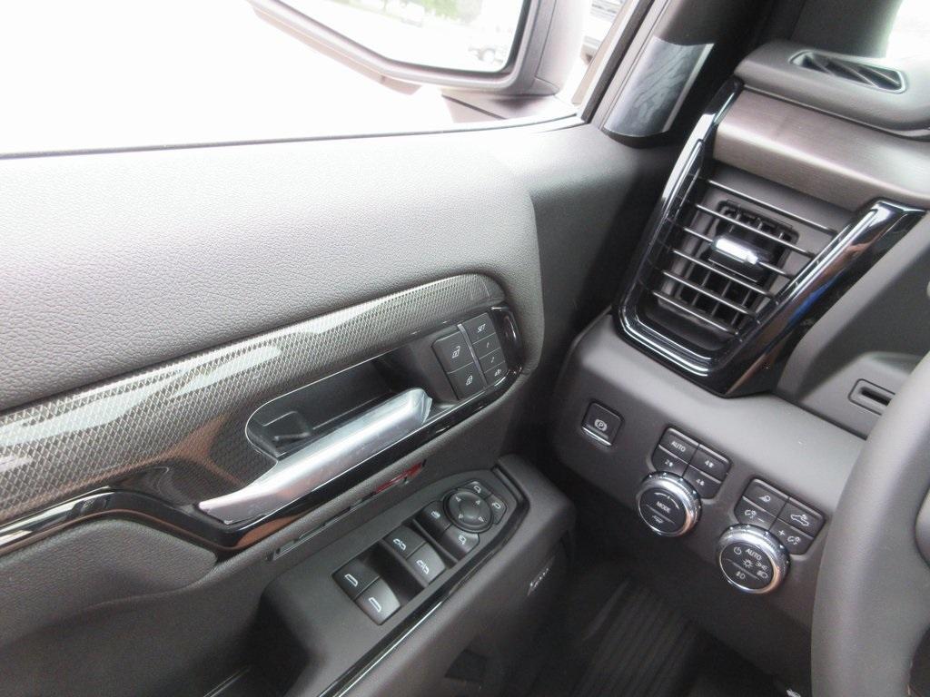 new 2025 GMC Sierra 1500 car, priced at $64,137