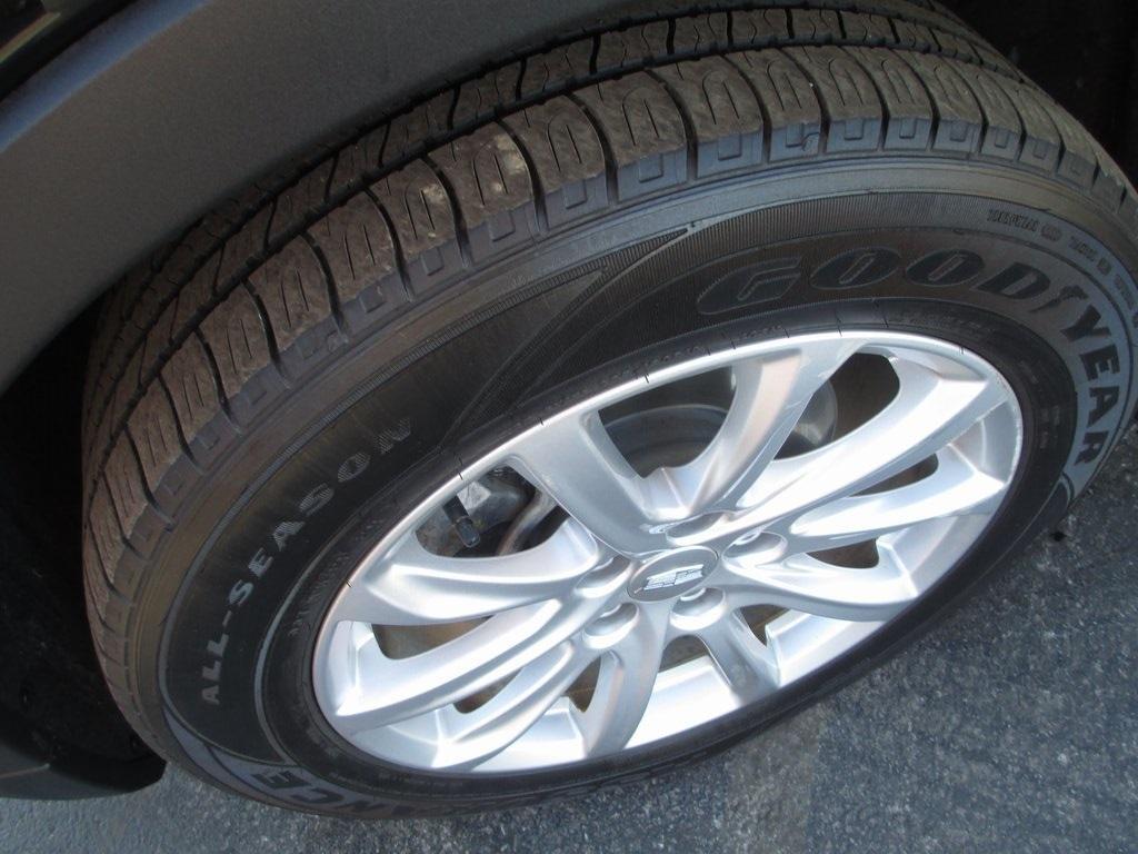 used 2021 Cadillac XT4 car, priced at $21,995