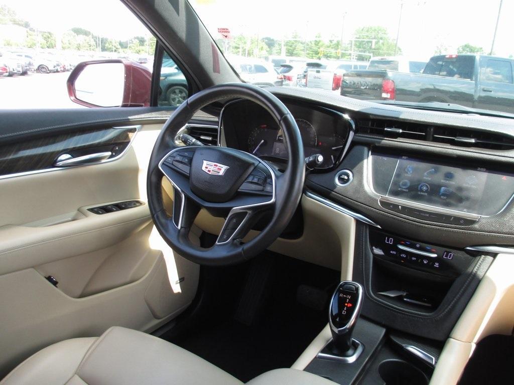 used 2017 Cadillac XT5 car, priced at $15,995