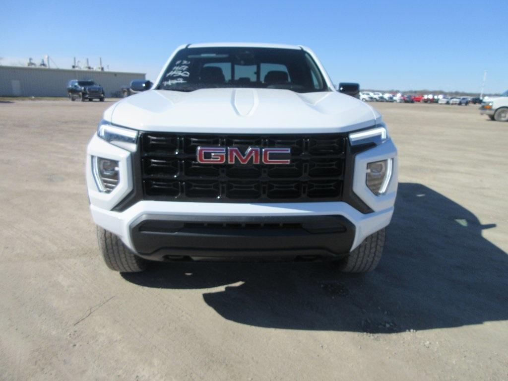 new 2025 GMC Canyon car, priced at $41,412