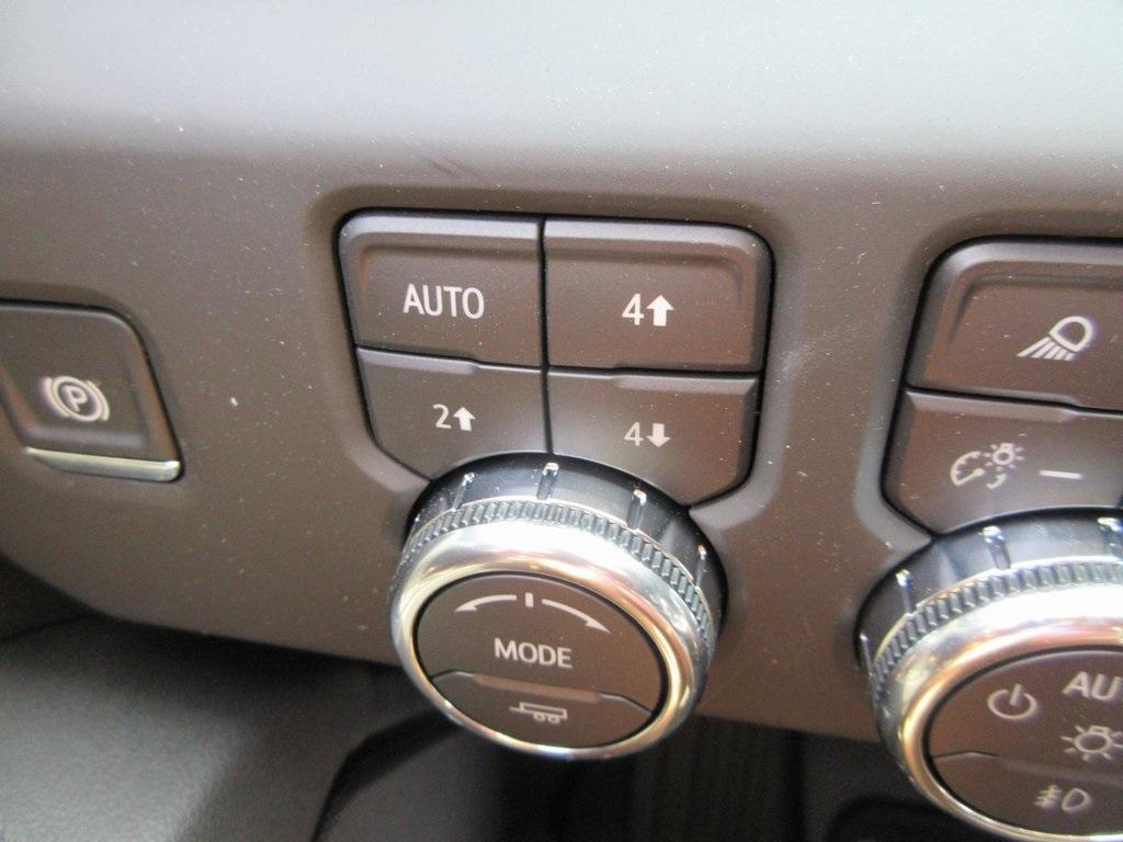 new 2025 GMC Sierra 1500 car, priced at $64,137