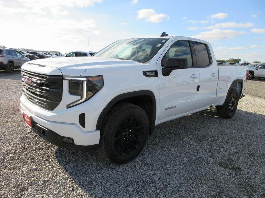 new 2025 GMC Sierra 1500 car, priced at $51,058