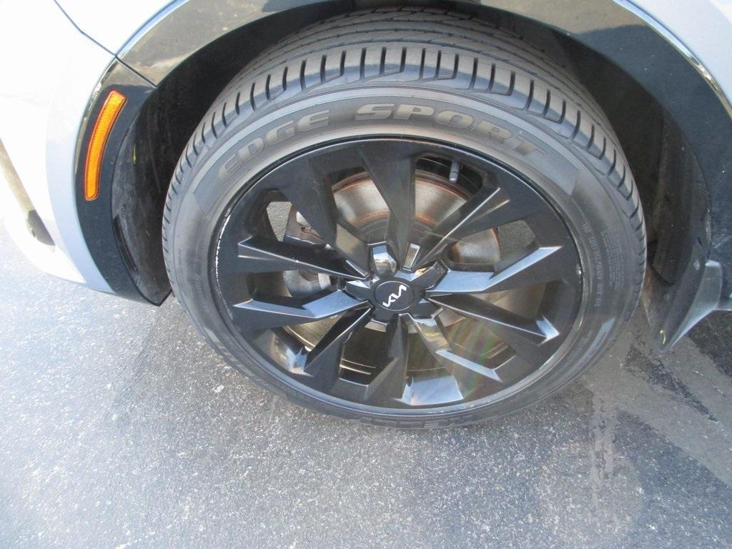 used 2022 Kia Sorento car, priced at $23,995