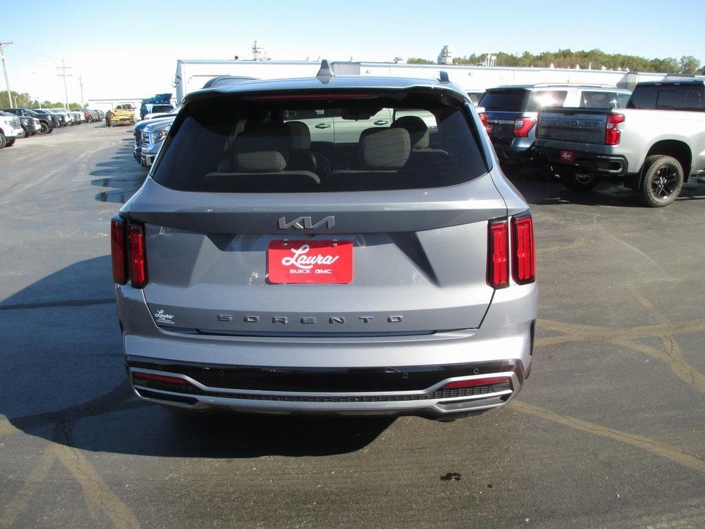 used 2022 Kia Sorento car, priced at $23,995