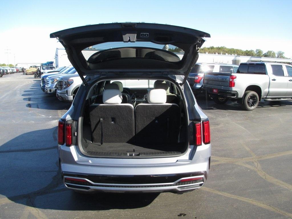 used 2022 Kia Sorento car, priced at $23,995