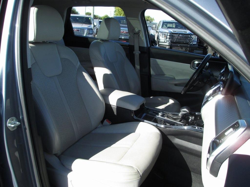 used 2022 Kia Sorento car, priced at $23,995