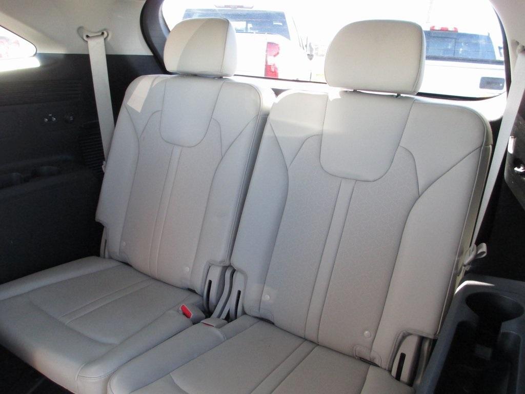 used 2022 Kia Sorento car, priced at $23,995