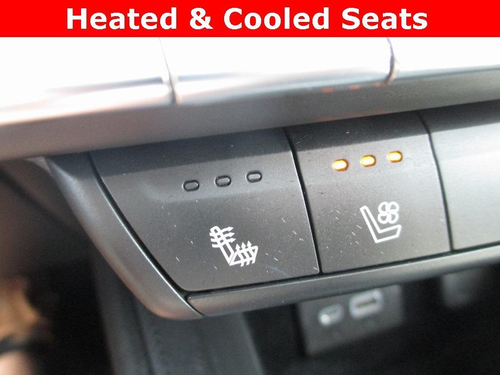 used 2019 Cadillac XT4 car, priced at $14,995