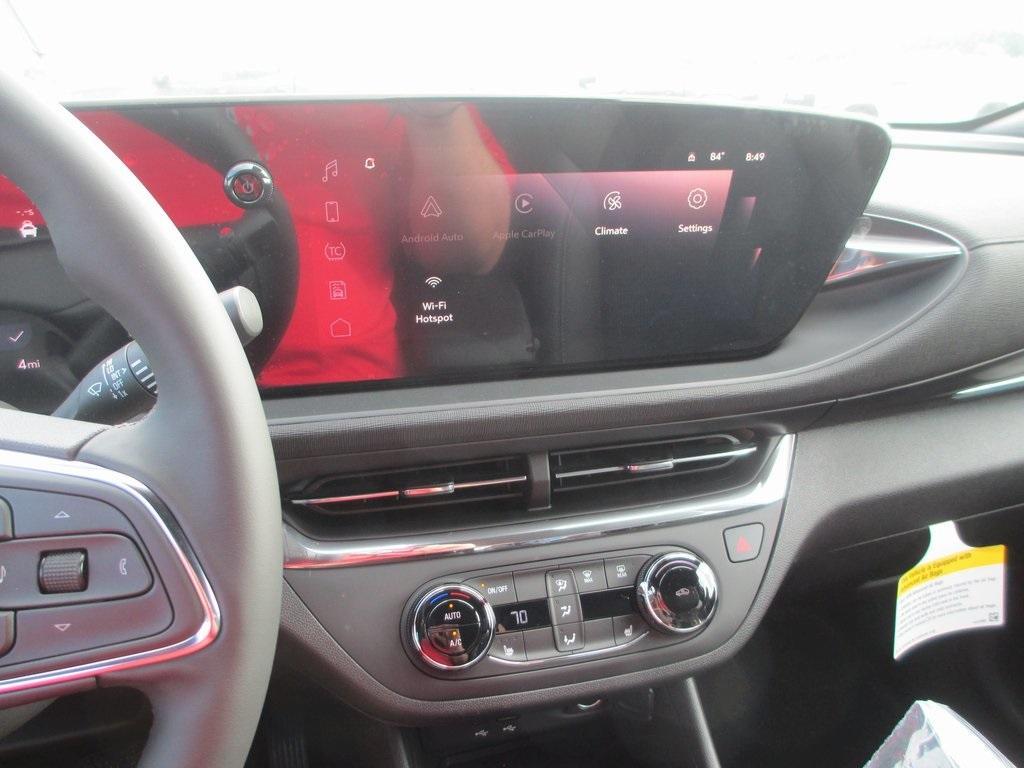 new 2025 Buick Envista car, priced at $23,017