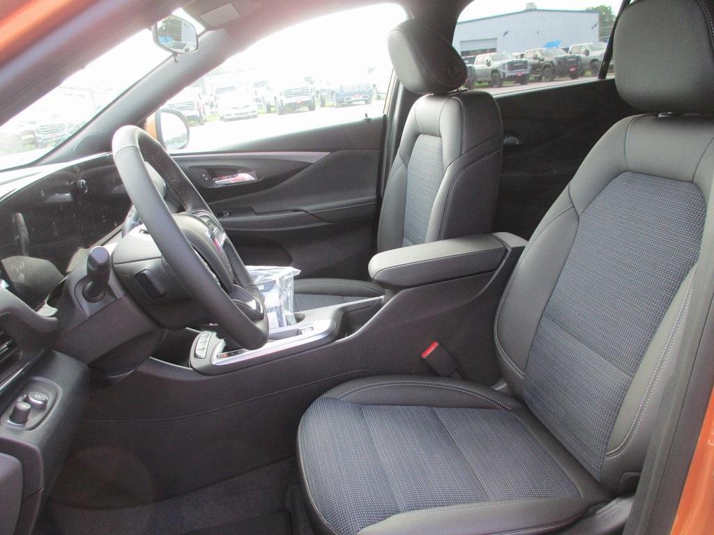 new 2025 Buick Envista car, priced at $23,017