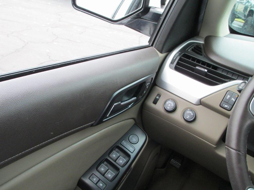 used 2017 GMC Yukon car, priced at $18,995