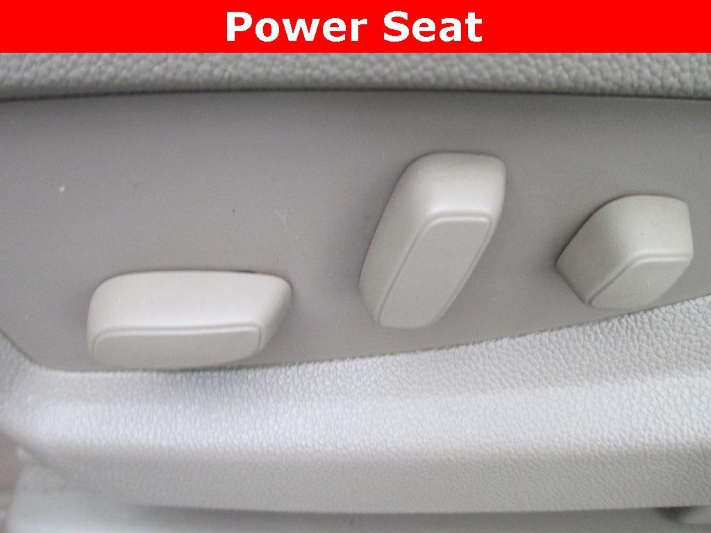 used 2017 GMC Yukon car, priced at $18,995