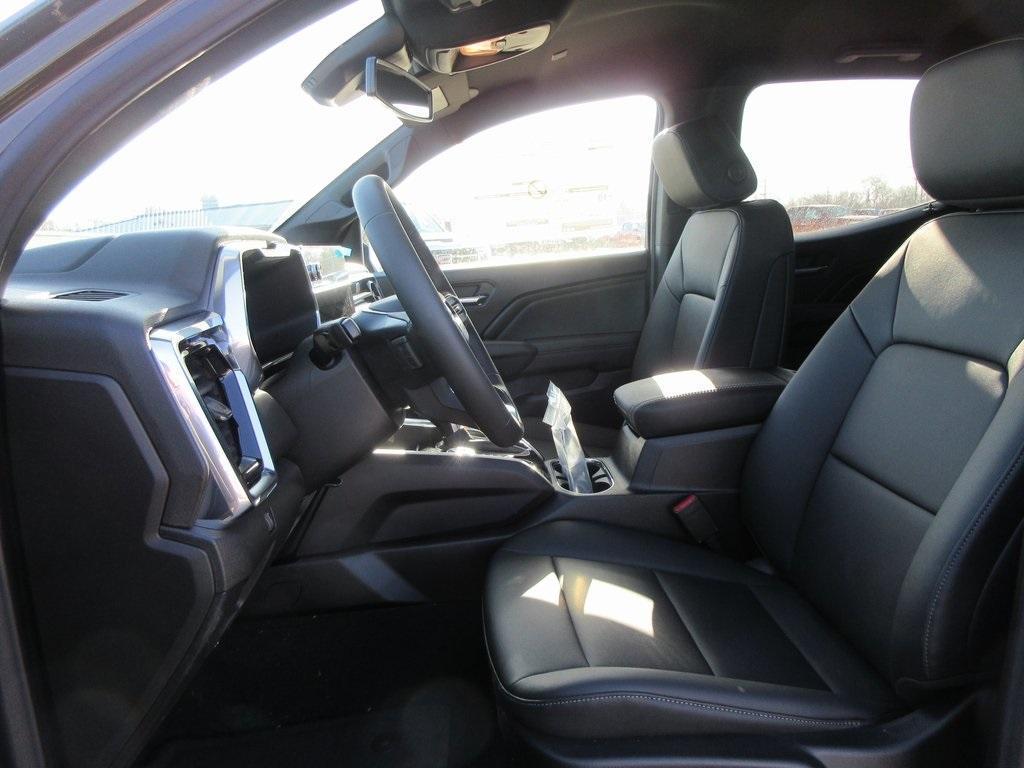 new 2025 GMC Canyon car, priced at $44,934