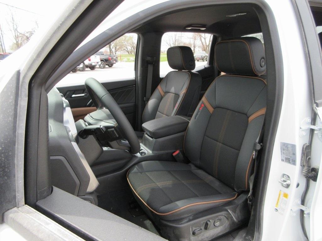 new 2025 GMC Canyon car, priced at $45,238