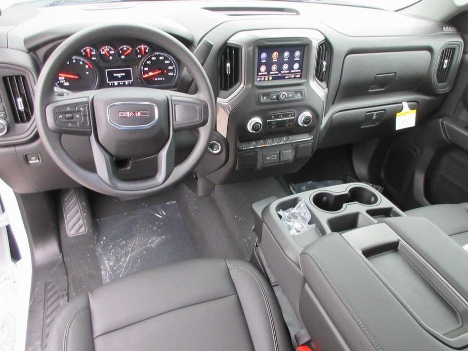 new 2025 GMC Sierra 1500 car, priced at $44,804