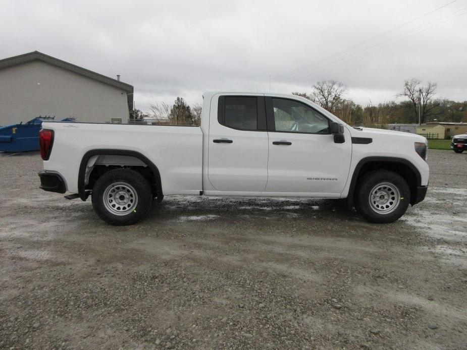 new 2025 GMC Sierra 1500 car, priced at $44,804