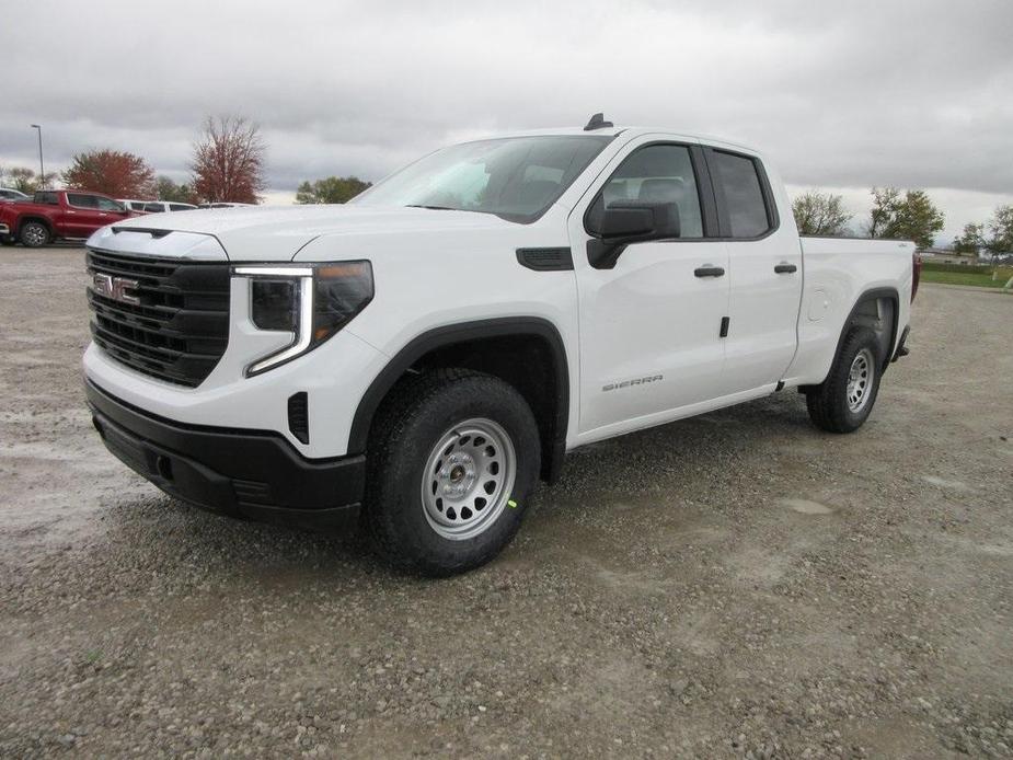 new 2025 GMC Sierra 1500 car, priced at $44,804