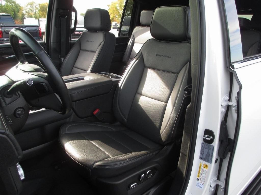 used 2024 GMC Yukon XL car, priced at $67,995