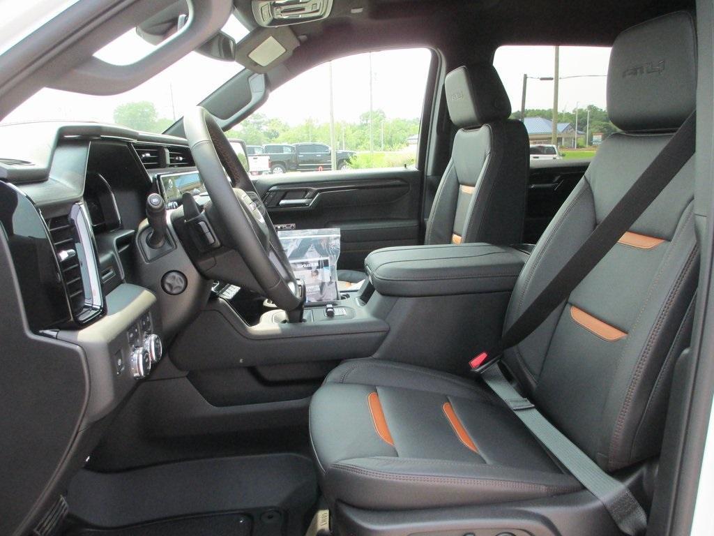 new 2025 GMC Sierra 1500 car, priced at $62,818