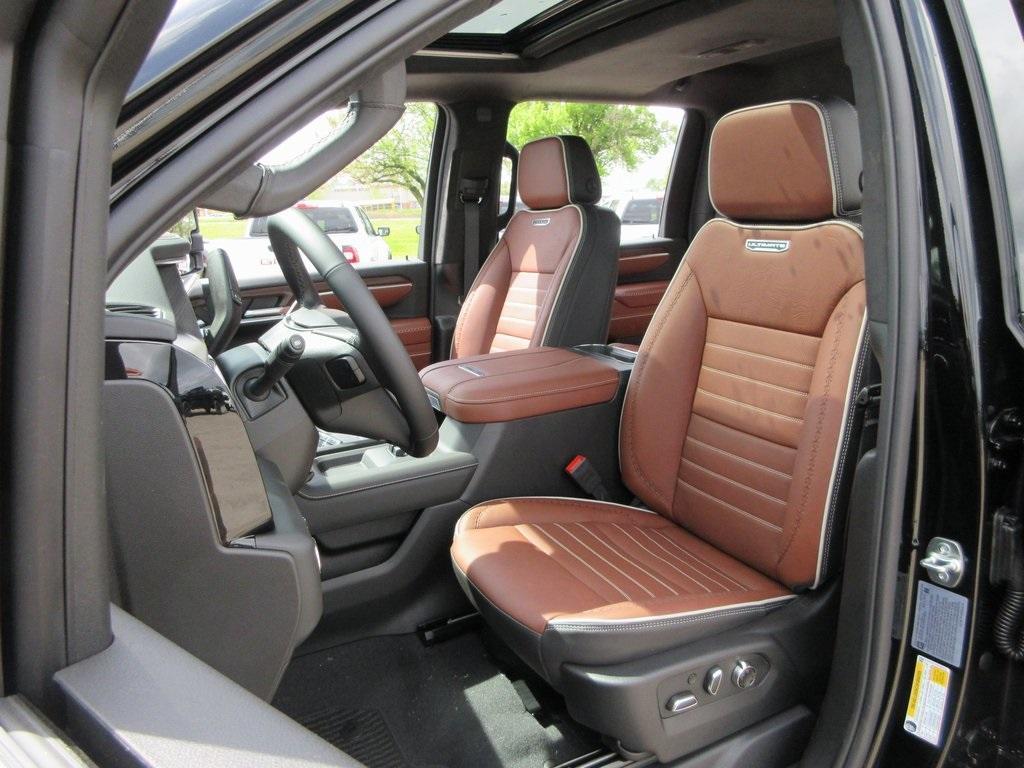 new 2025 GMC Sierra 3500 car, priced at $98,203