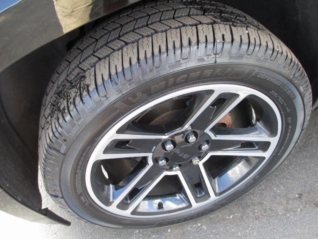 used 2016 GMC Yukon car, priced at $23,995