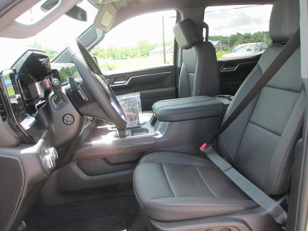 new 2025 GMC Sierra 1500 car, priced at $54,758