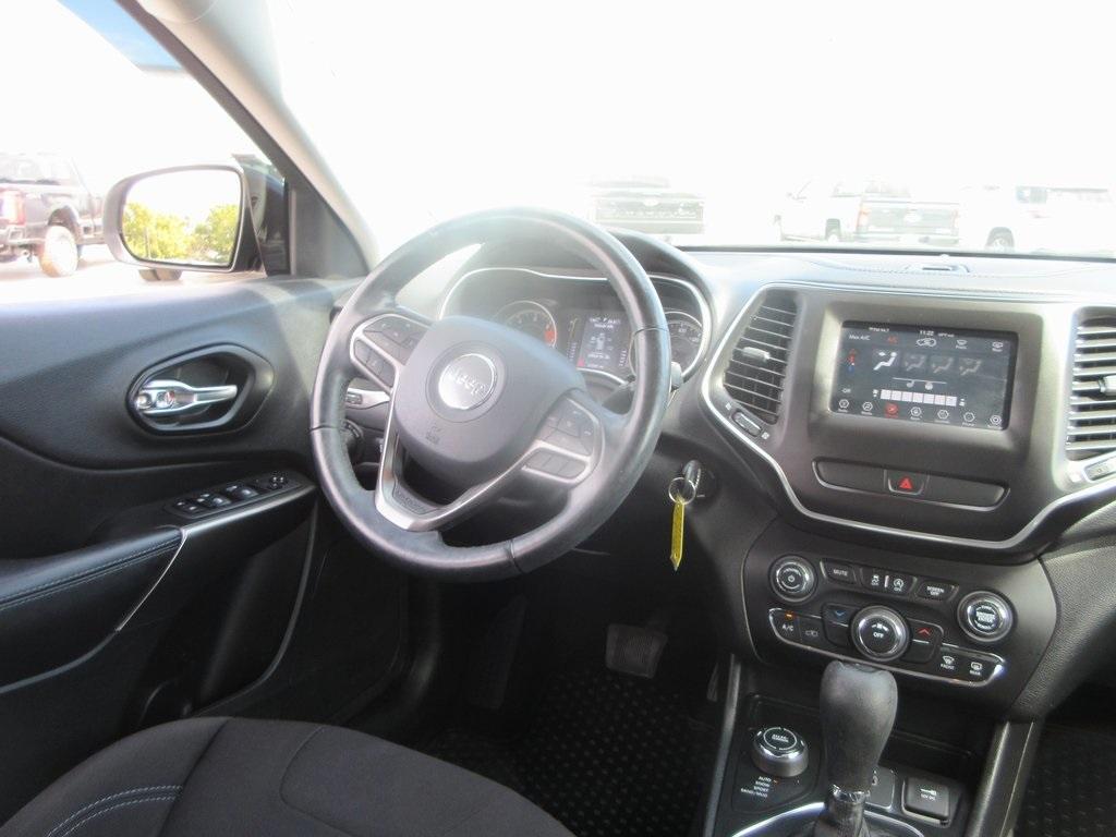 used 2020 Jeep Cherokee car, priced at $18,995